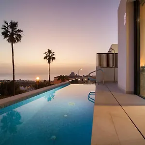 https://200m-new-villa-d-with-private-heated-pool-and-amazing.tenerifehoteles.net